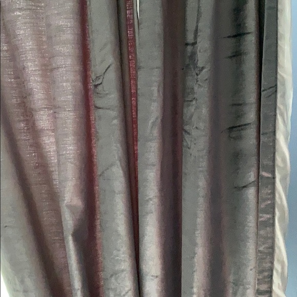 DKNY NIP Modern Velvet 50" x 108" Curtain Set - Picture 4 of 6
